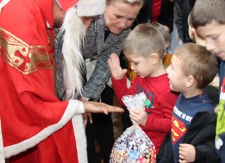 FOTO VIJEST – Podjela darova povodom blagdana Svetog Nikole
