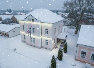 Sretan i blagoslovljen Božić te mirna i uspješna nova godina!